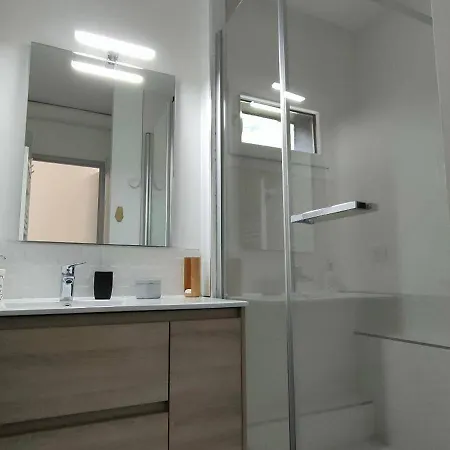 T1bis A Avec Parking Pour 4 Personnes - Fr-1-234-242 Apartman *